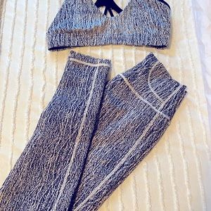 Buffbunny Jacquard Set.